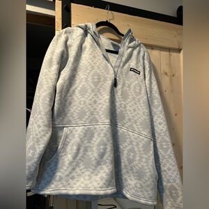 NWOT Columbia Women’s Aztec Light Gray Patterned Zip-Up Sweater